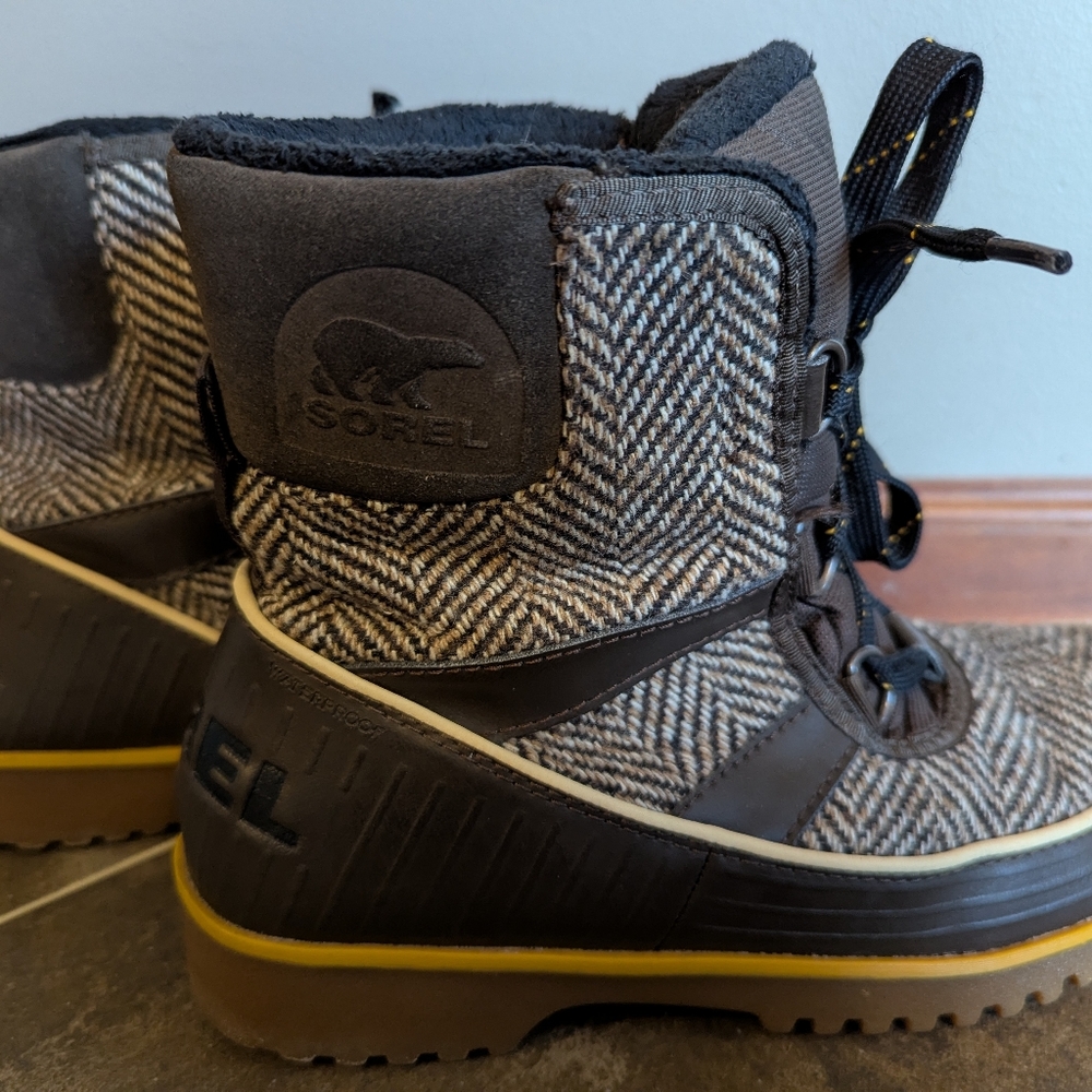 Sorel Women’s Boots - Brown and Black Herringbone Size 7